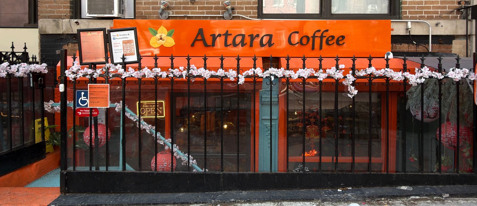 artara banner